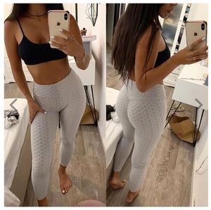 Must-Have Body Enhancing Leggings with Pockets